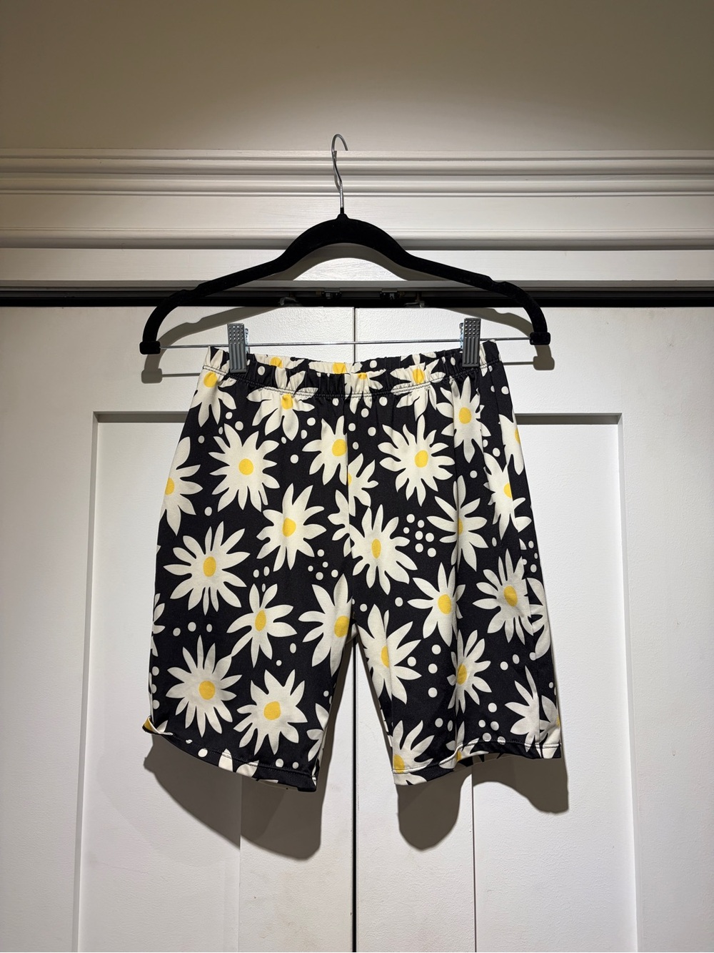 SOLID & STRIPED Black Daisy Print Bike Shorts - White & Yellow Floral
